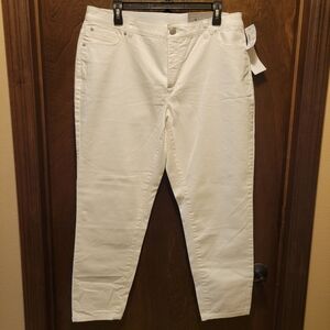 CJ Banks Signature Slimming White Ankle Jeans NWT